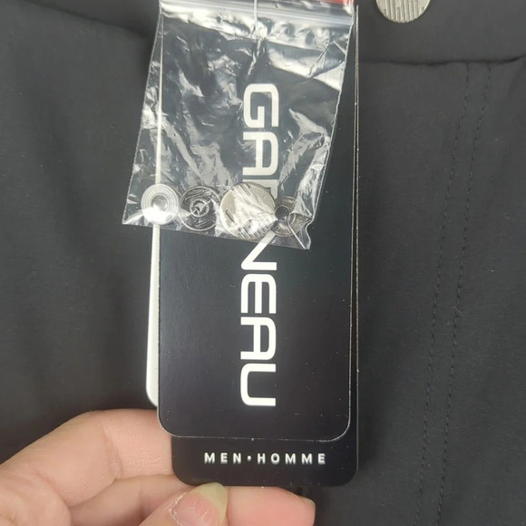 Garneau Range 2 Shorts NEW. Biking. Active - Picture 8 of 10